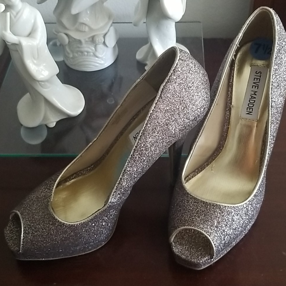 Steve Madden glitter pumps